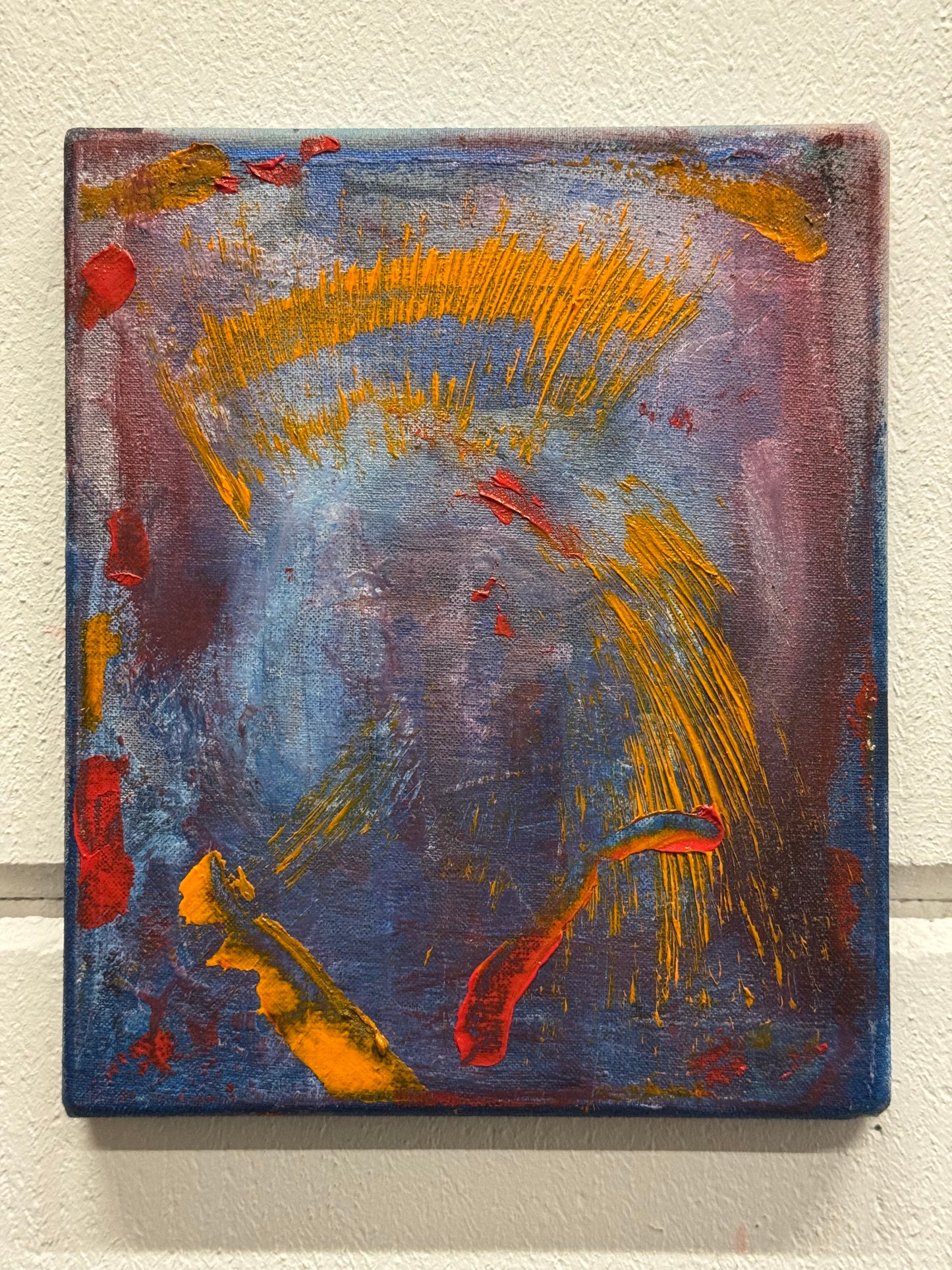 Untitled (blue drip orange blip), 2025 <br><small> zeefdruk, inkt, acryl, olieverf, gel medium, vernis, 25 x 20 cm, €495</small>